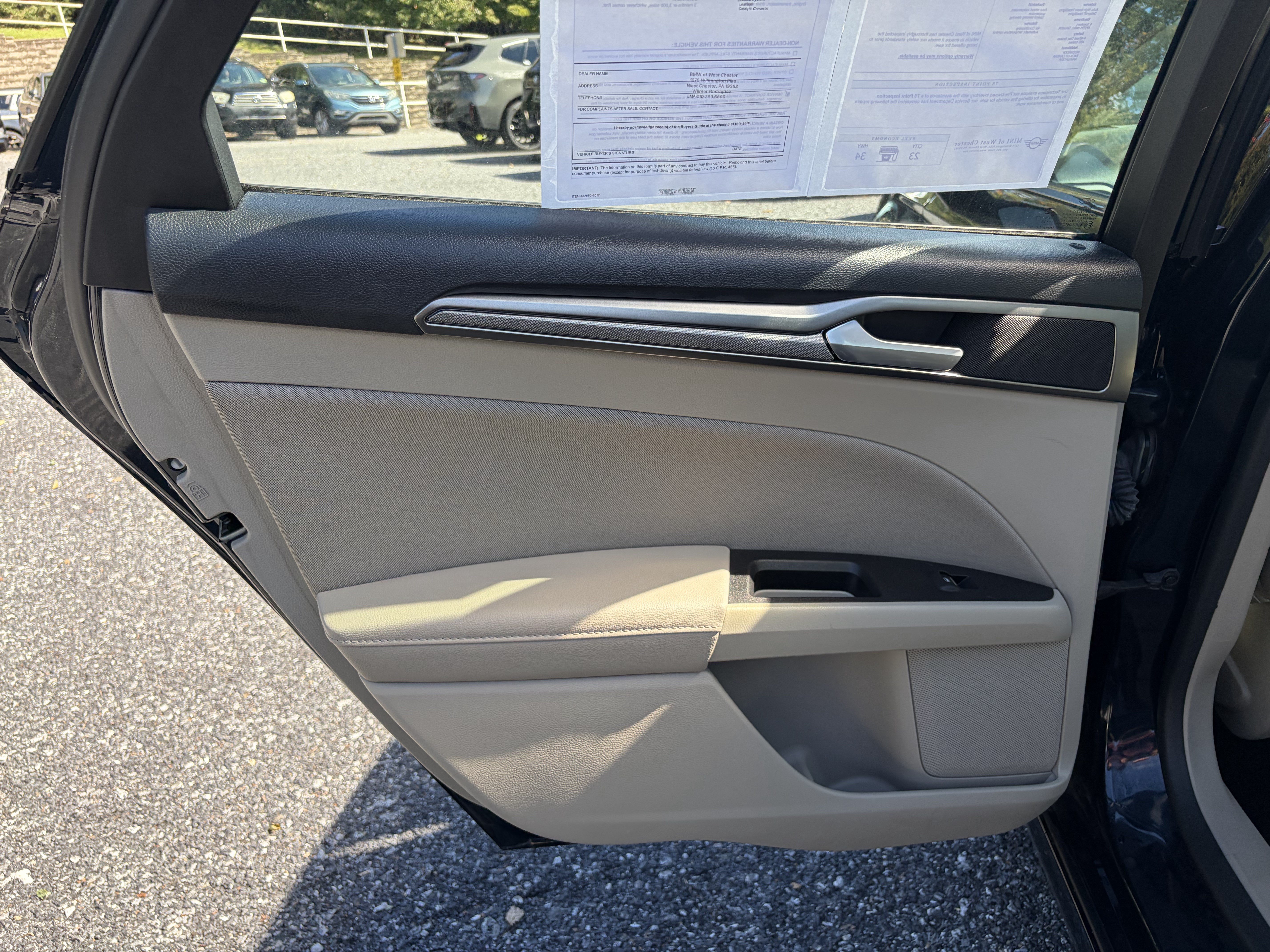 Used 2020 Ford Fusion SE FWD image 15