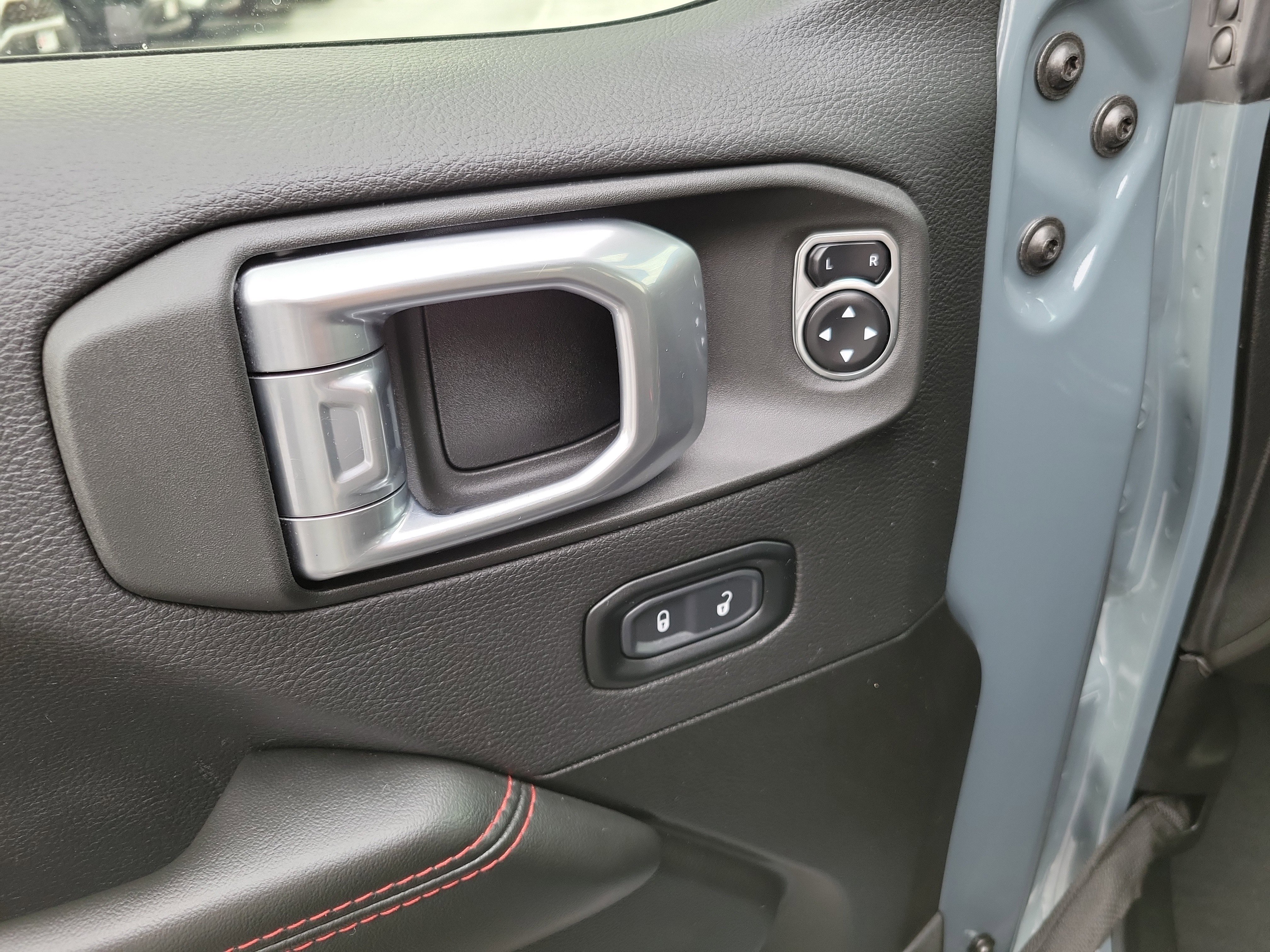 Used 2024 Jeep Wrangler Unlimited Rubicon image 21