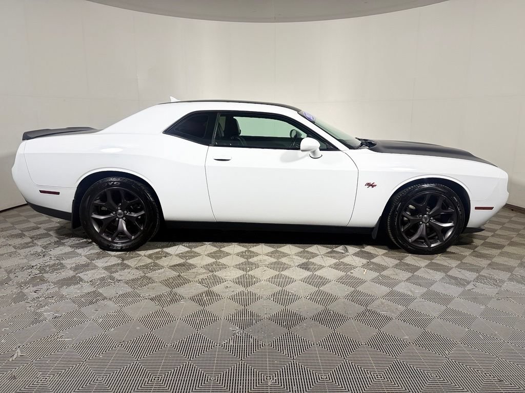Used 2017 Dodge Challenger R/T Plus RWD image 8