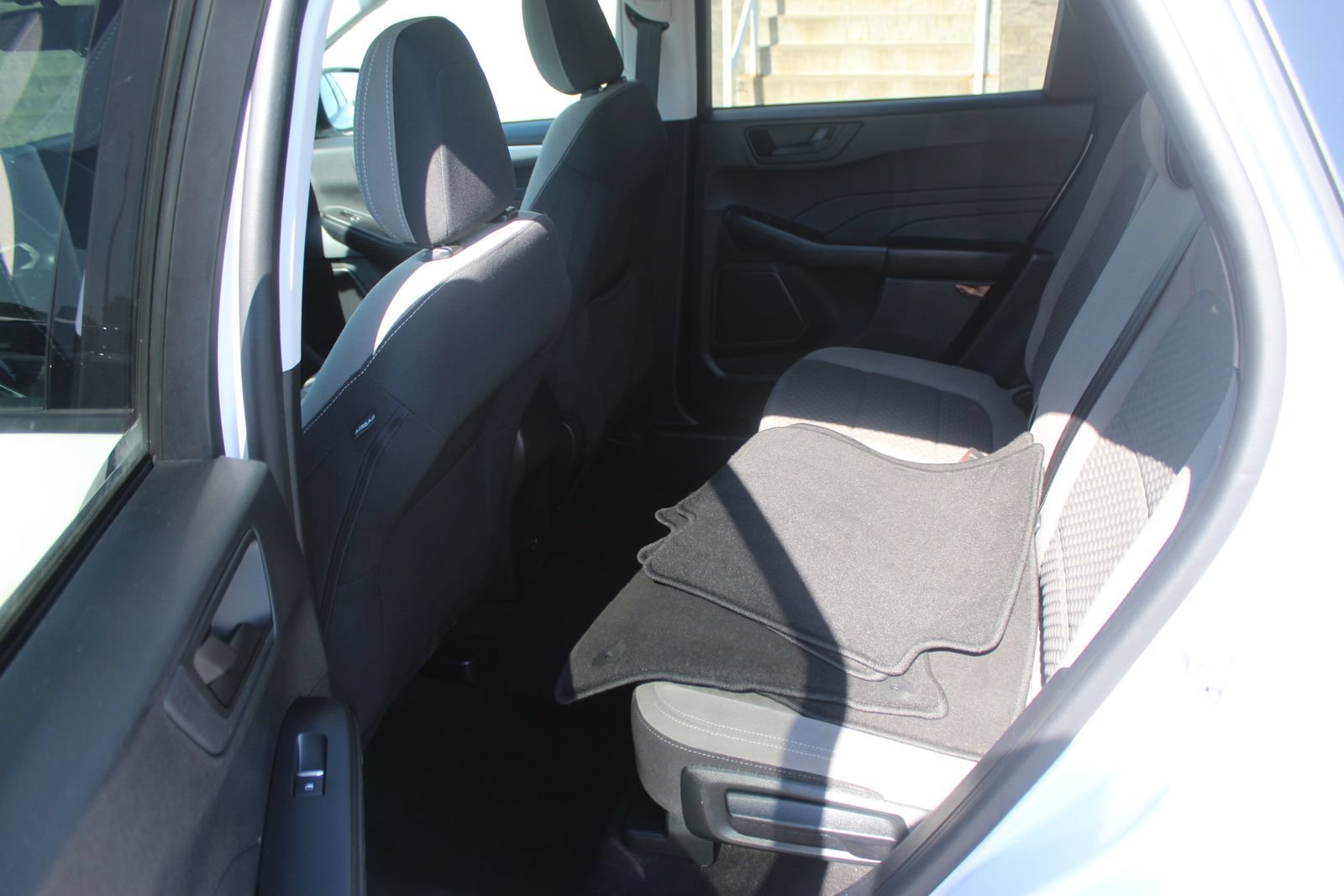 Used 2022 Ford Escape SE FWD image 19
