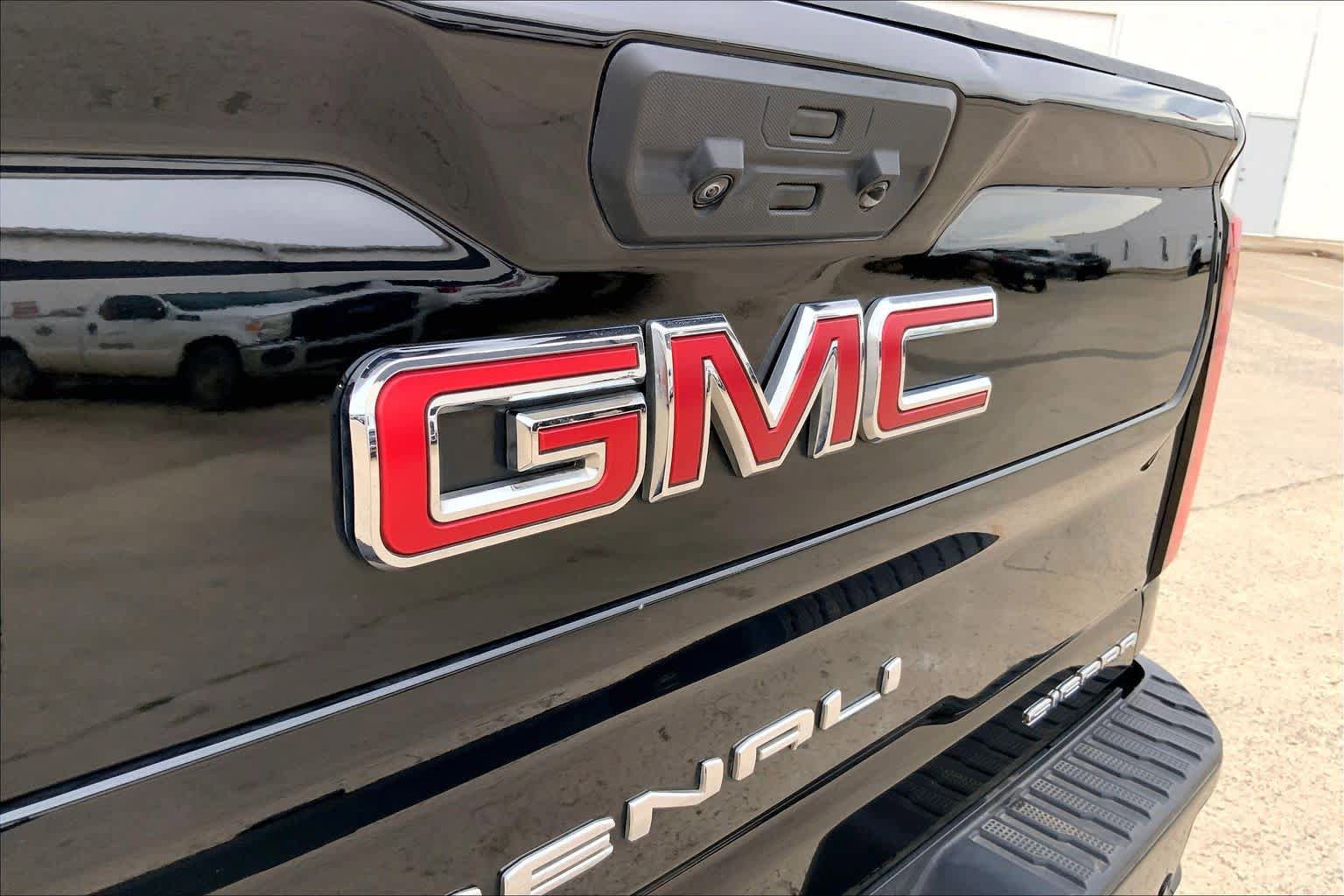 Used 2024 GMC Sierra 2500 Denali w/ Denali Reserve Package AWD/4WD image 31