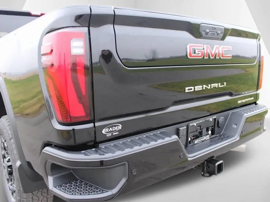 New 2026 GMC Sierra 3500 Denali AWD/4WD image 41