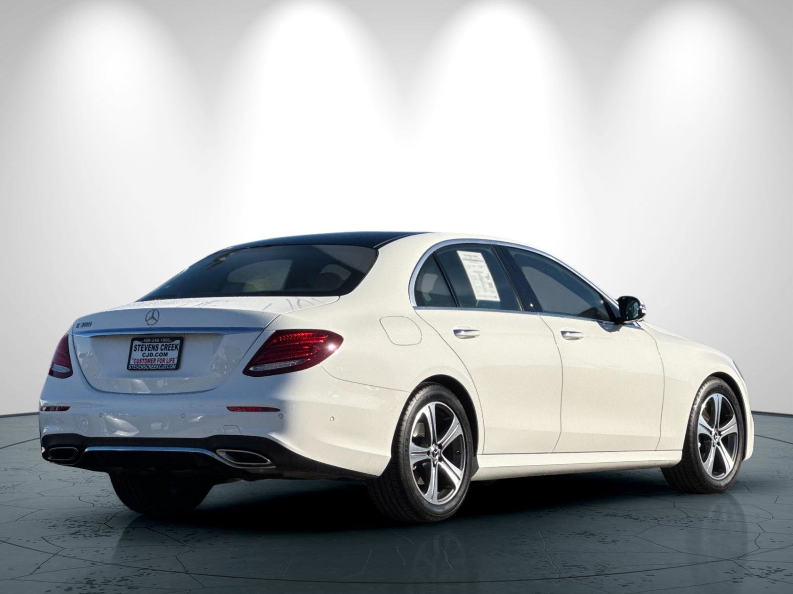 Used 2019 Mercedes-Benz E 300 image 4