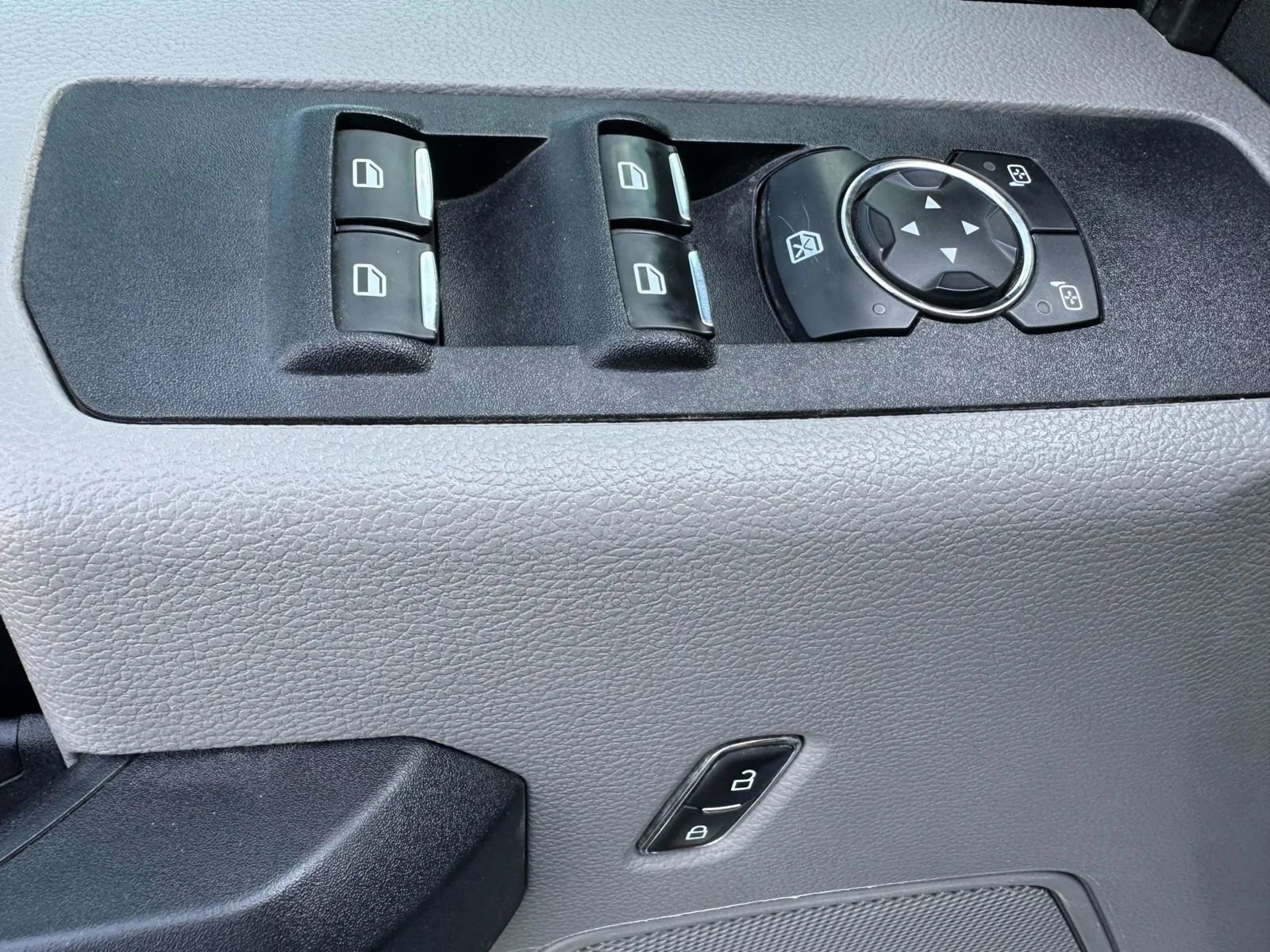 Used 2021 Ford F250 XL w/ Power Equipment Group image 18