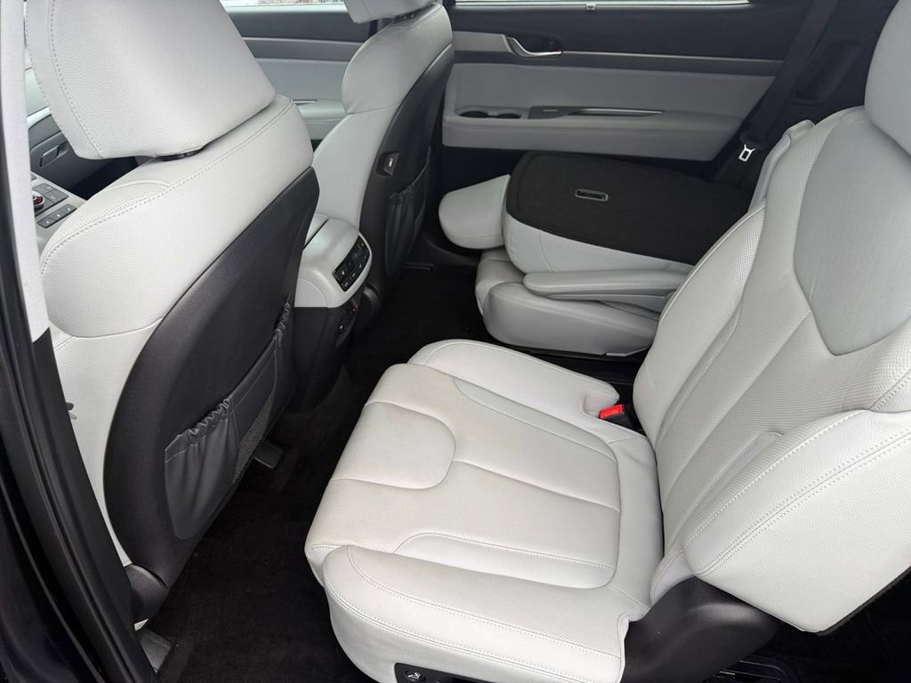 Used 2021 Hyundai Palisade SEL w/ Premium Package FWD image 11
