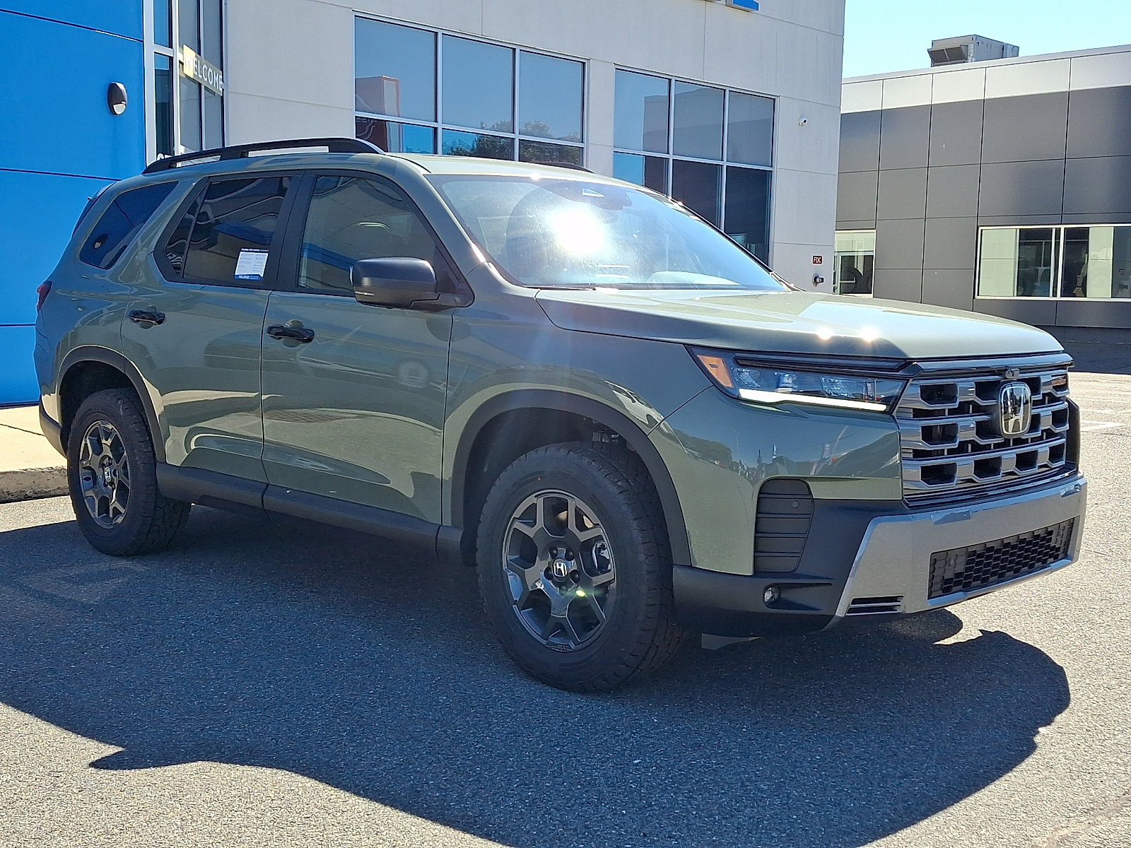 New 2026 Honda Pilot TrailSport image 2