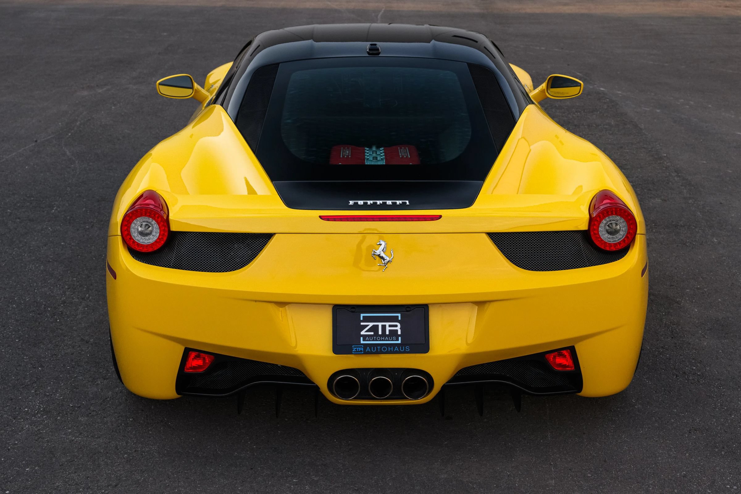 Used 2010 Ferrari 458 Italia Coupe RWD image 16