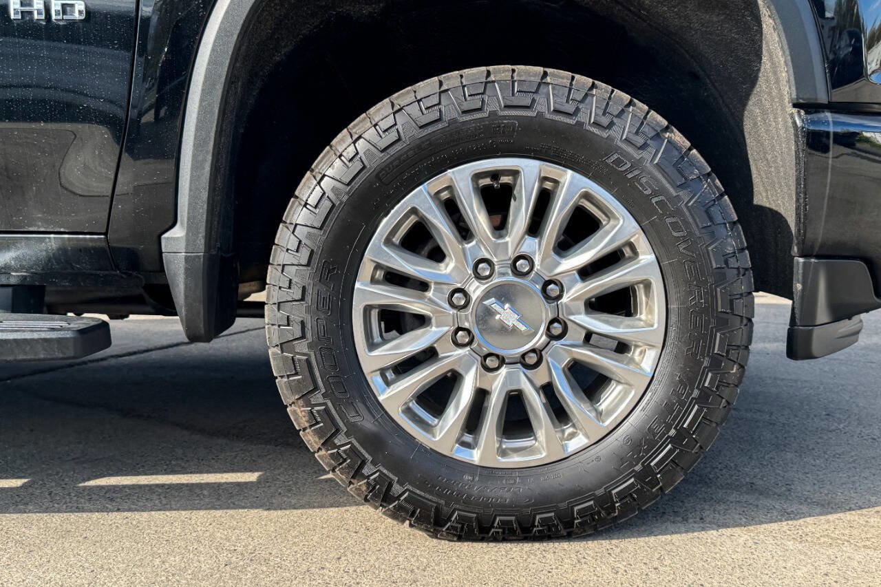 Used 2020 Chevrolet Silverado 2500 High Country w/ Z71 Off-Road Package AWD/4WD image 13