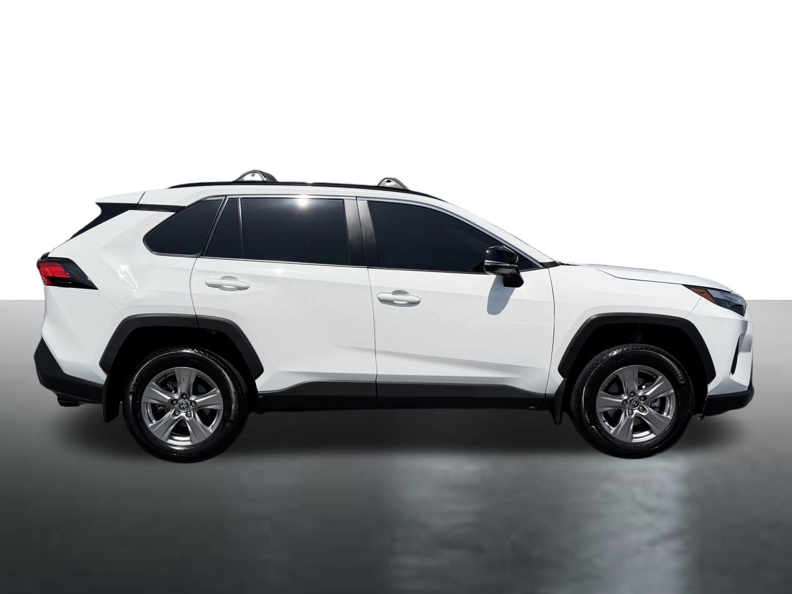 Used 2024 Toyota RAV4 XLE FWD image 9