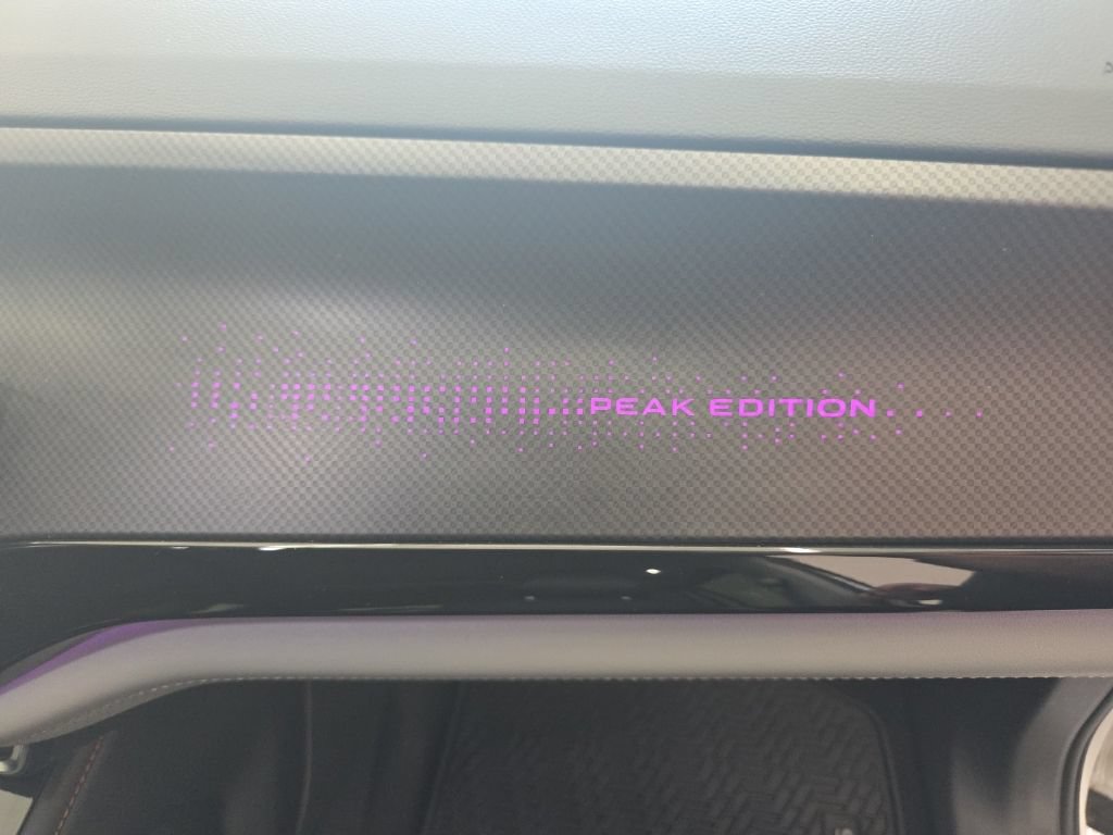 Certified 2024 Volkswagen Atlas Peak Edition SE AWD/4WD image 11