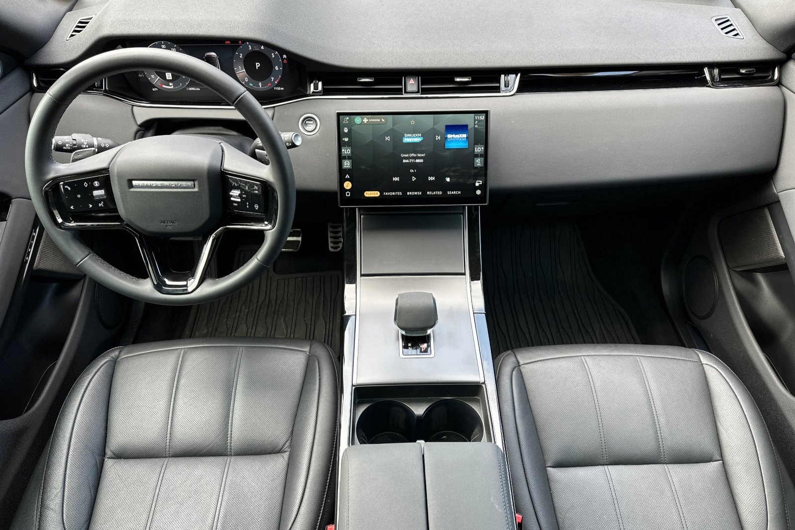 Used 2024 Land Rover Range Rover Evoque Dynamic SE image 27