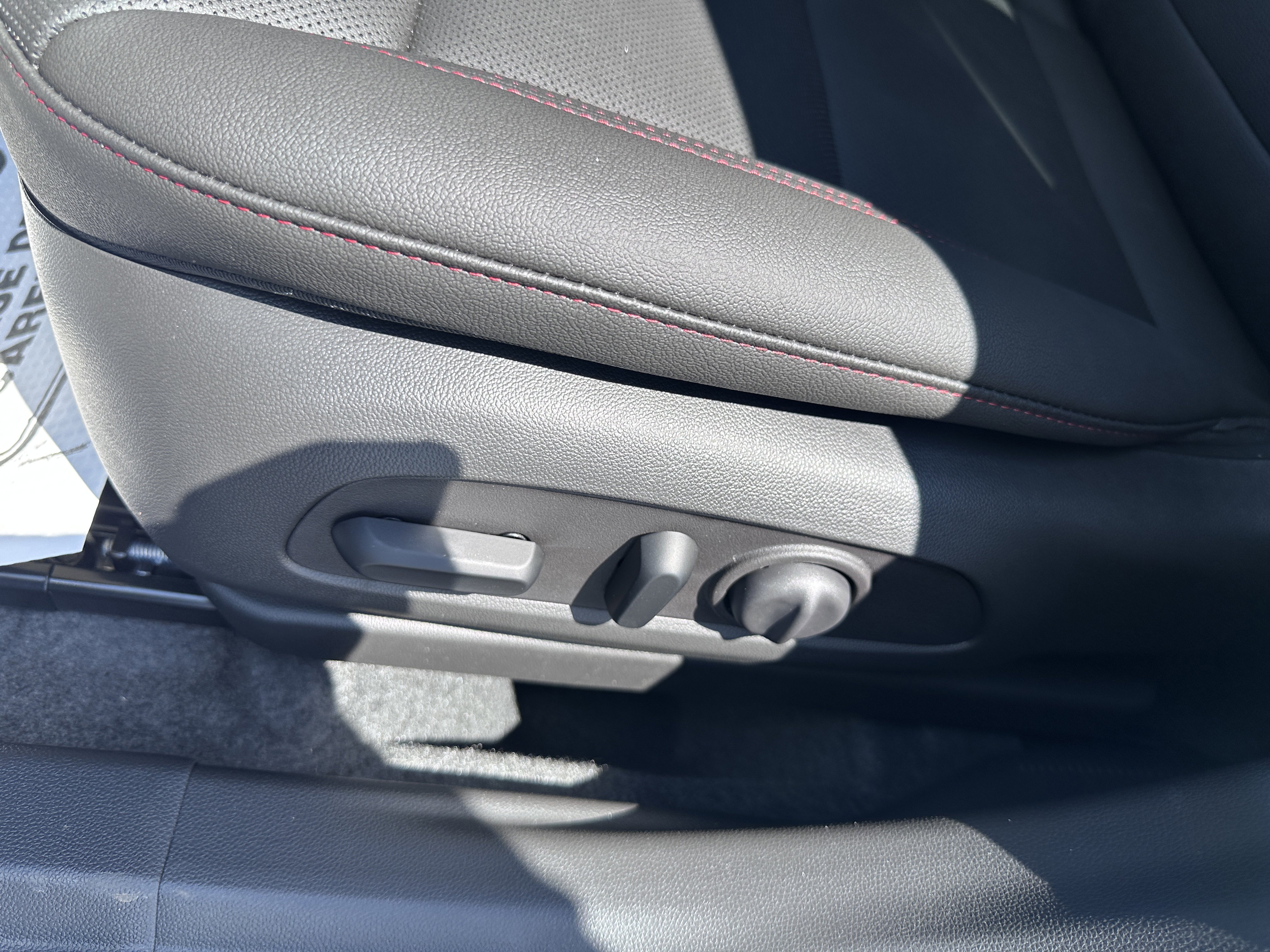 New 2025 Chevrolet Trax RS w/ Driver Confidence Package image 15