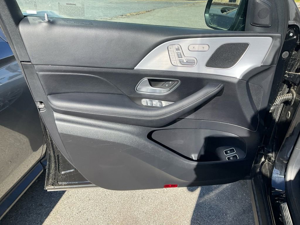 Used 2024 Mercedes-Benz GLE 450e 4MATIC image 11