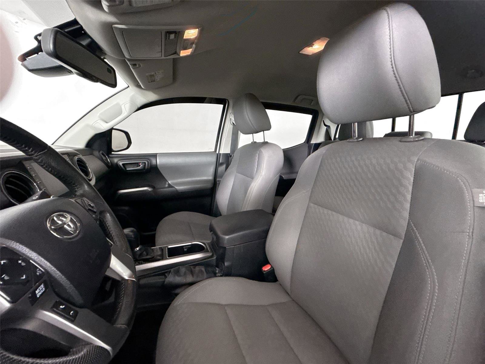 Used 2020 Toyota Tacoma SR5 AWD/4WD video 3