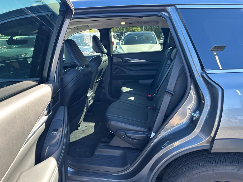 Certified 2026 INFINITI QX60 Pure w/ Cargo Package AWD/4WD image 28