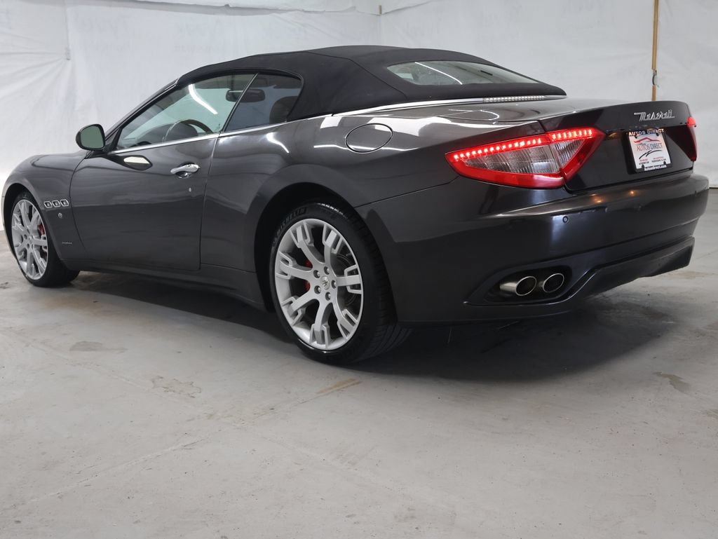 Used 2015 Maserati GranTurismo Convertible RWD image 5