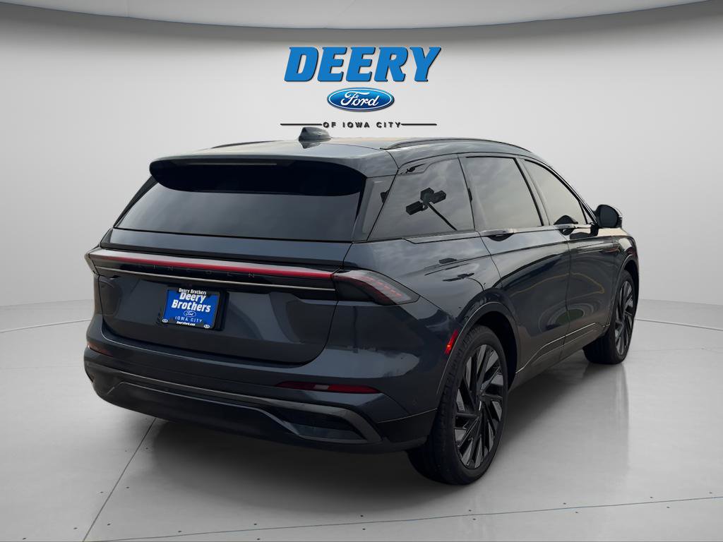 Used 2024 Lincoln Nautilus Reserve w/ Equipment Group 202A image 13