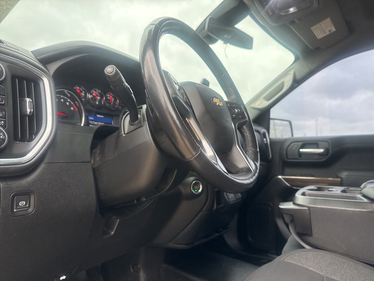 Used 2020 Chevrolet Silverado 1500 LT w/ Convenience Package image 43