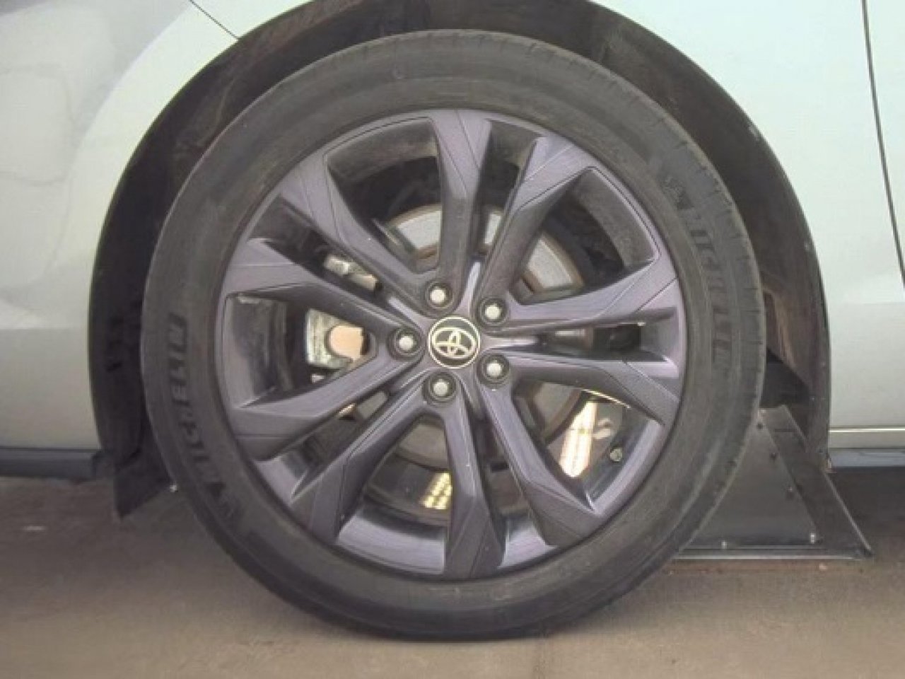 Used 2021 Toyota Sienna XSE image 10