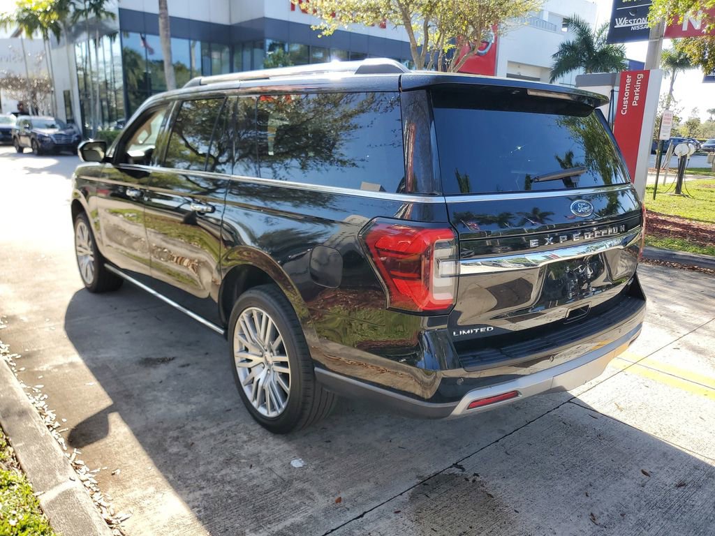 Used 2024 Ford Expedition Max Limited AWD/4WD image 4