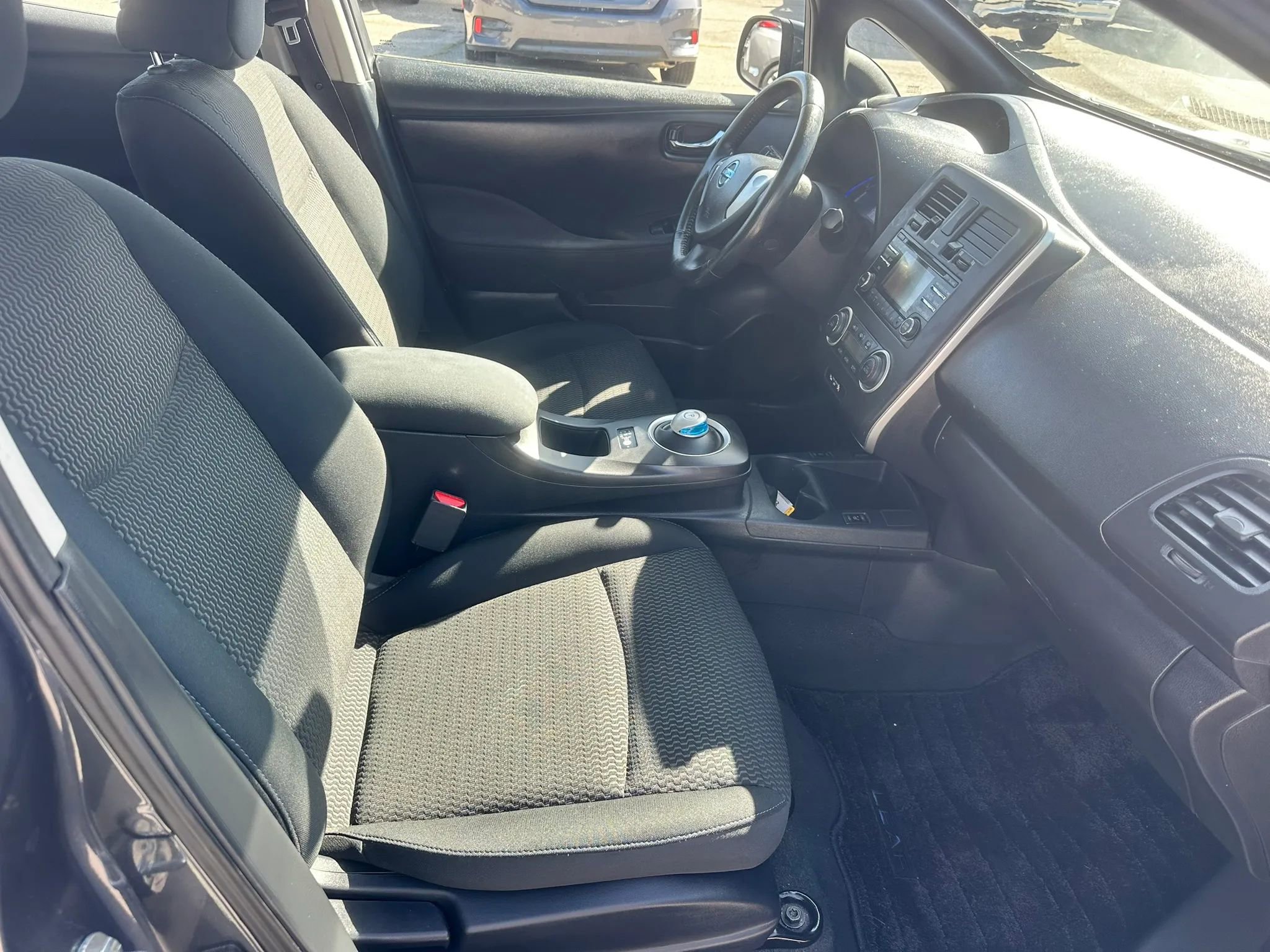 Used 2013 Nissan Leaf S FWD image 12