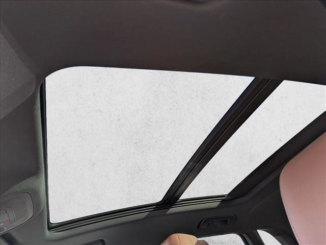 Used 2020 Audi Q3 2.0T Prestige w/ Prestige Package image 16