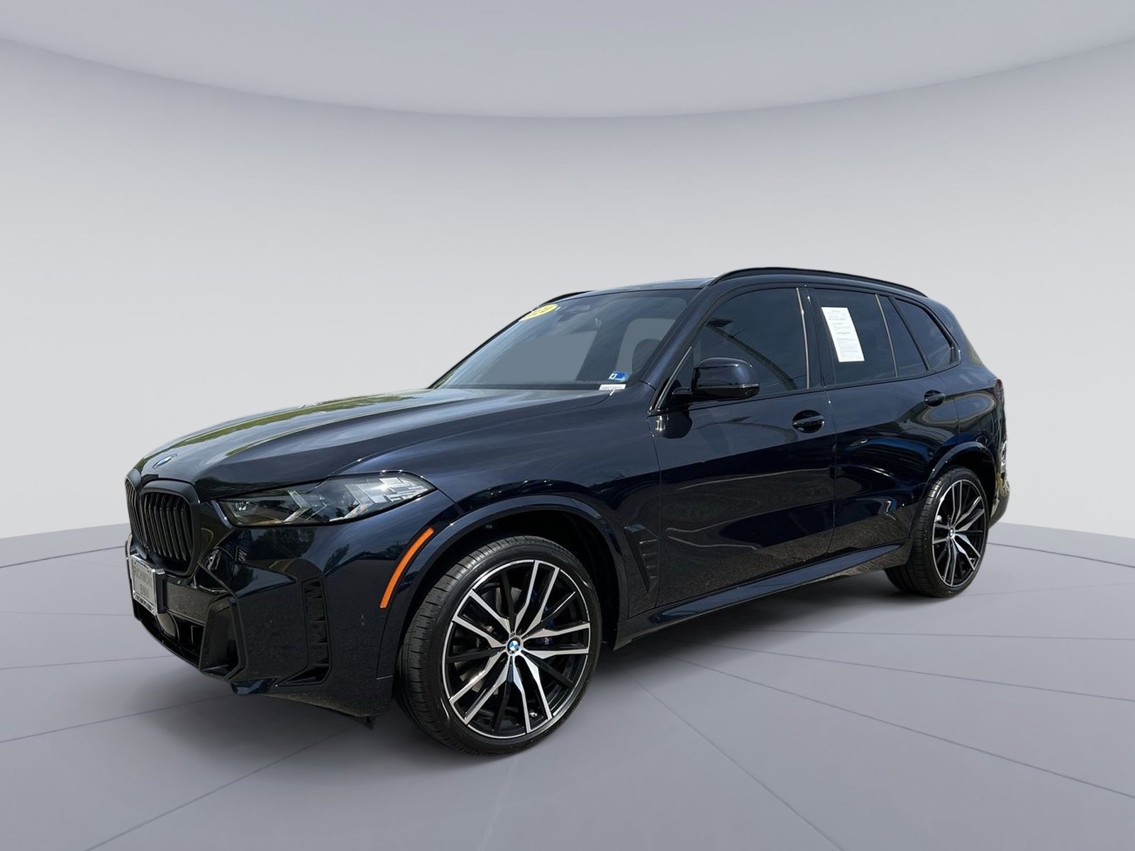 Used 2024 BMW X5 xDrive40i w/ M Sport Package image 1