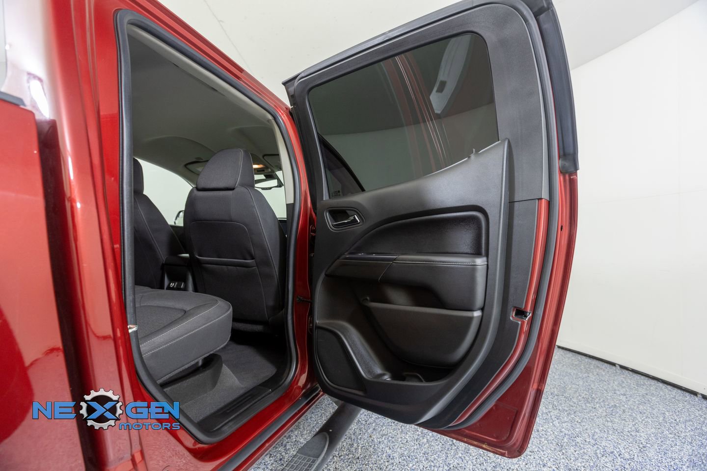 Used 2020 GMC Canyon SLE w/ Elevation Edition image 32