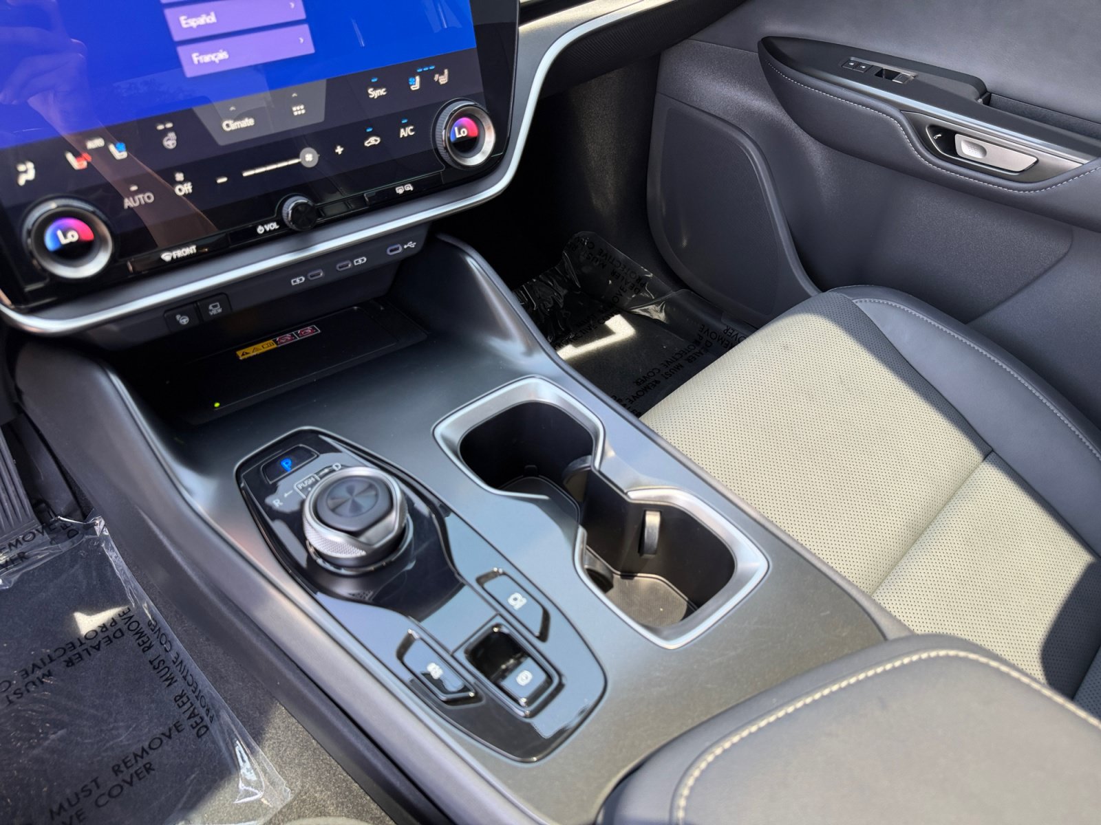 Used 2024 Lexus RZ 450e Premium w/ Technology Package AWD/4WD image 15