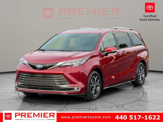 Certified 2025 Toyota Sienna Platinum AWD/4WD image 1