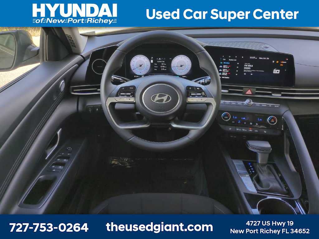 Certified 2025 Hyundai Elantra SEL FWD image 16