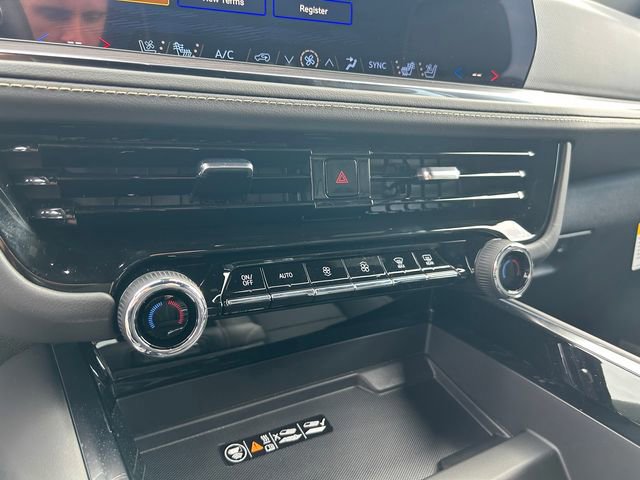 New 2026 Chevrolet Suburban Premier image 32