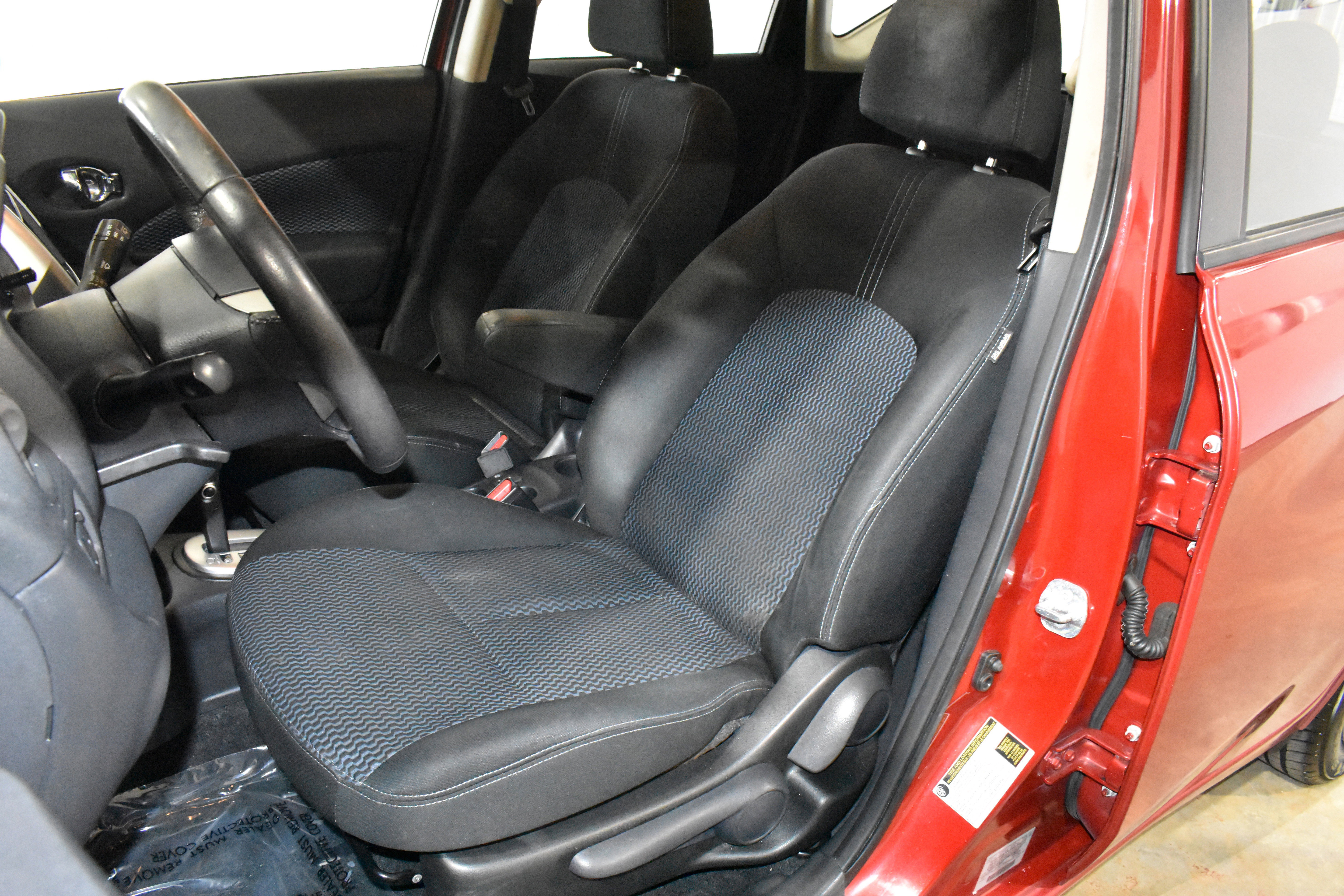 Used 2015 Nissan Versa Note SV image 24