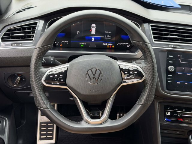 Used 2024 Volkswagen Tiguan SE R-Line AWD/4WD image 15