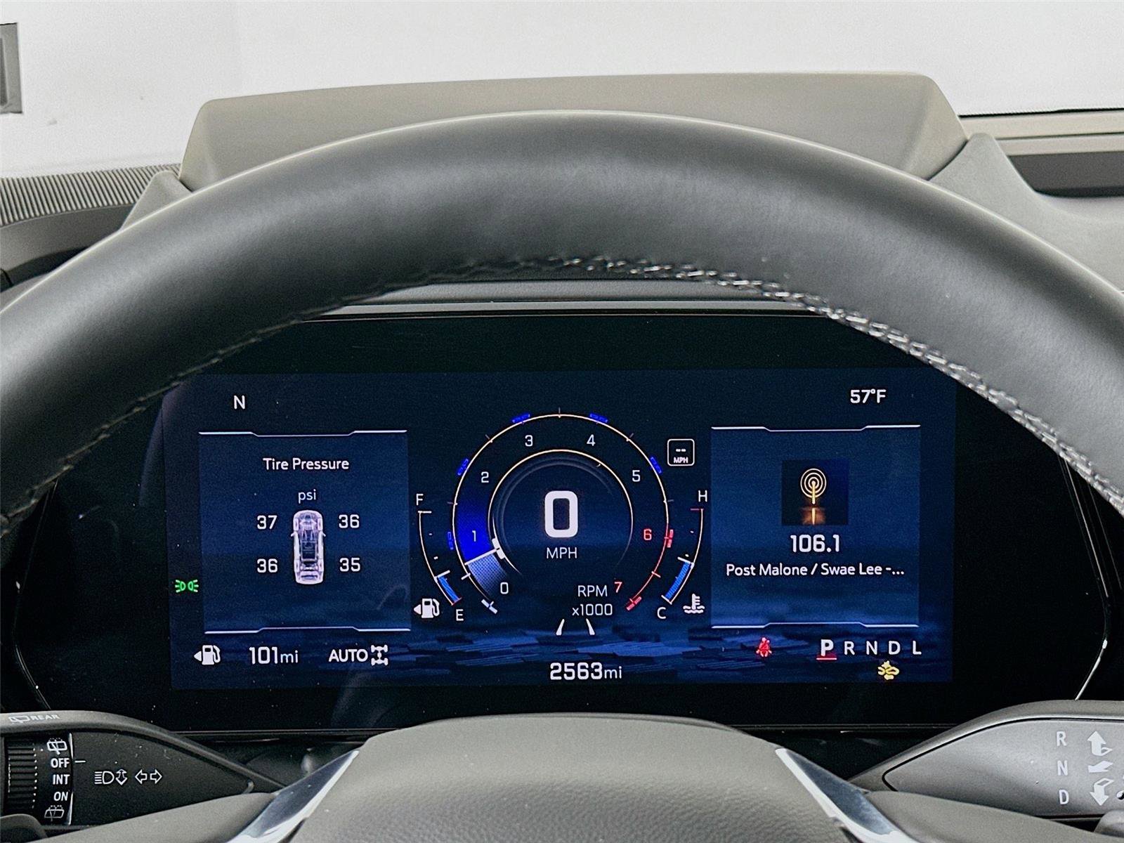 Used 2025 Chevrolet Tahoe High Country image 12