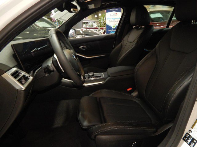 Used 2025 BMW 330i xDrive Sedan w/ Convenience Package image 16