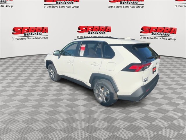Used 2025 Toyota RAV4 XLE w/ Convenience Package image 7