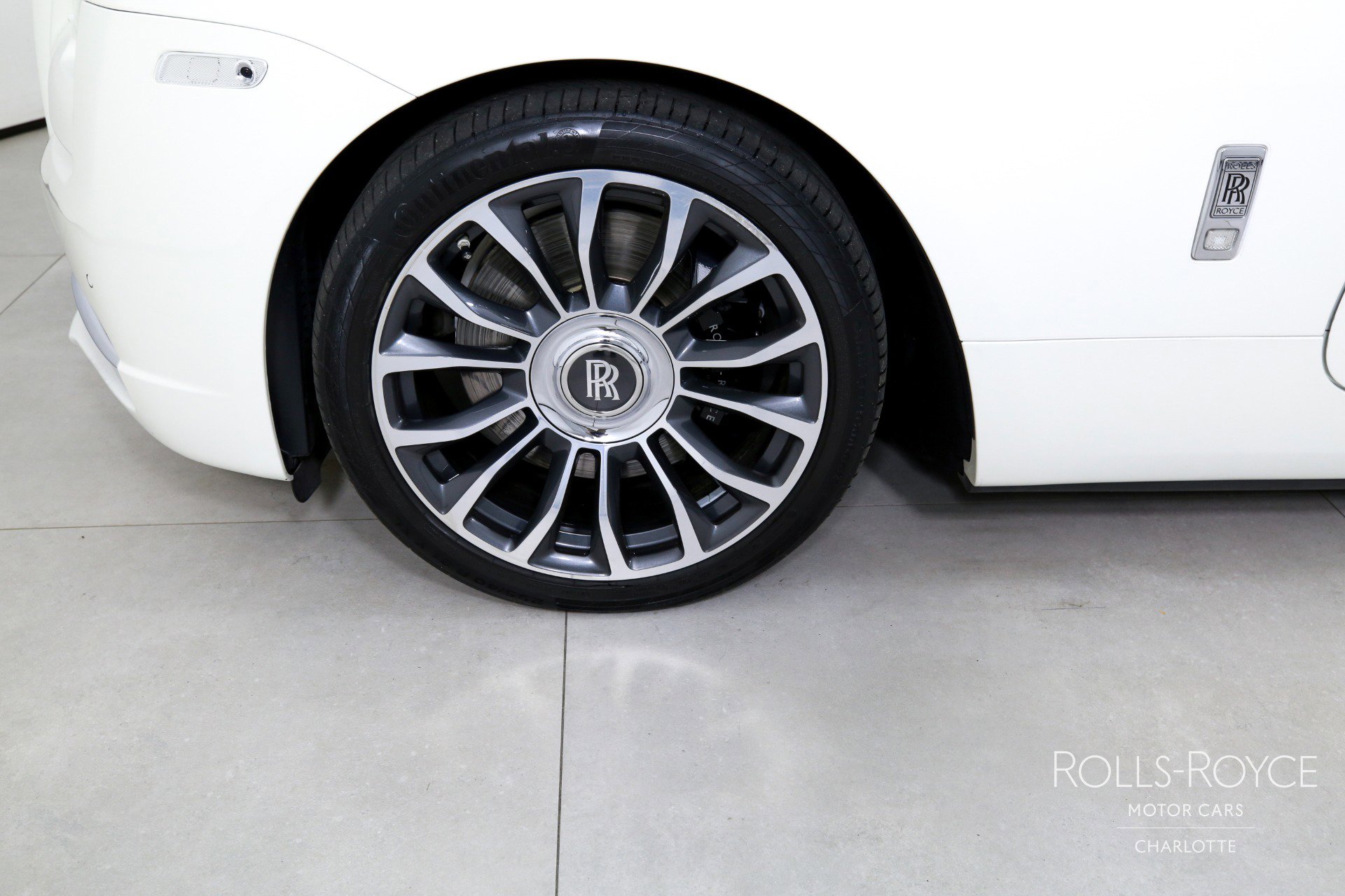 Certified 2020 Rolls-Royce Dawn RWD image 32