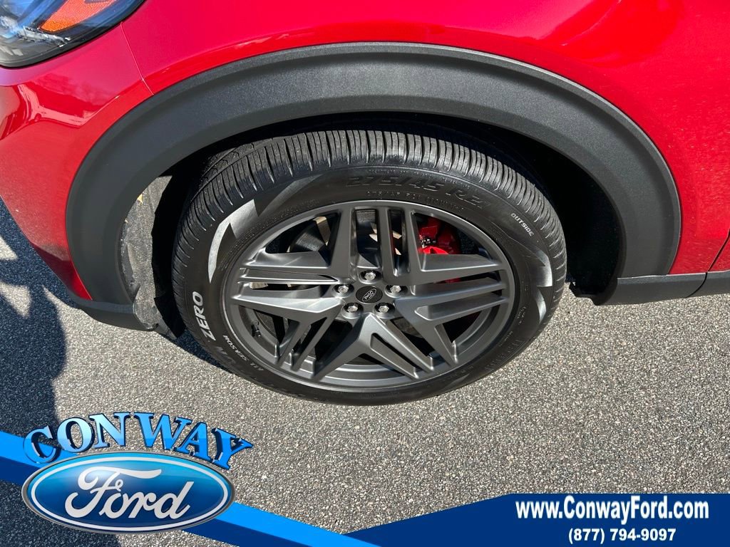 Used 2025 Ford Explorer ST image 16