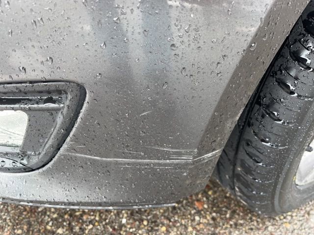 Used 2018 Ford Focus SE w/ SE Appearance Package FWD image 4