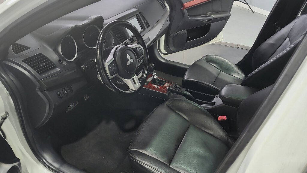 Used 2015 Mitsubishi Lancer Evolution MR AWD/4WD image 23