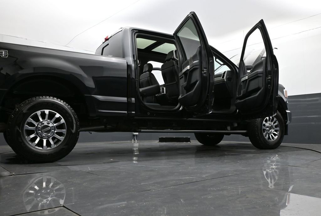 Used 2020 Ford F250 Lariat w/ Lariat Ultimate Package image 35