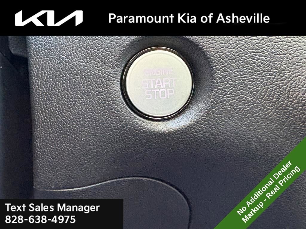 New 2026 Kia Sorento LX image 13