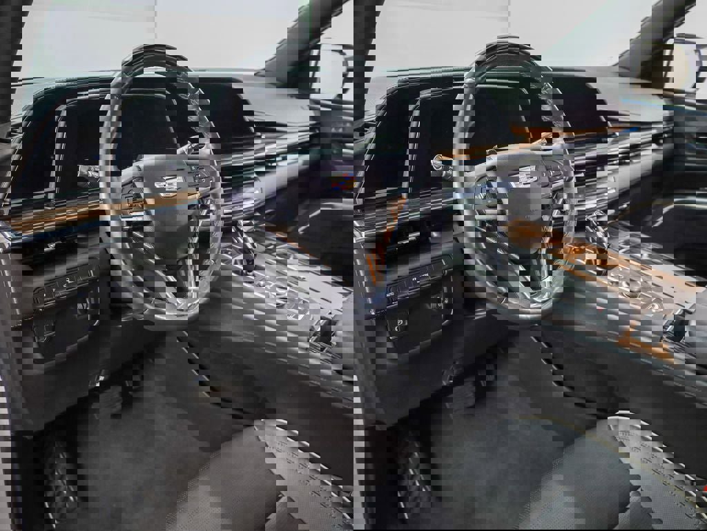 Used 2023 Cadillac Escalade Premium Luxury image 16