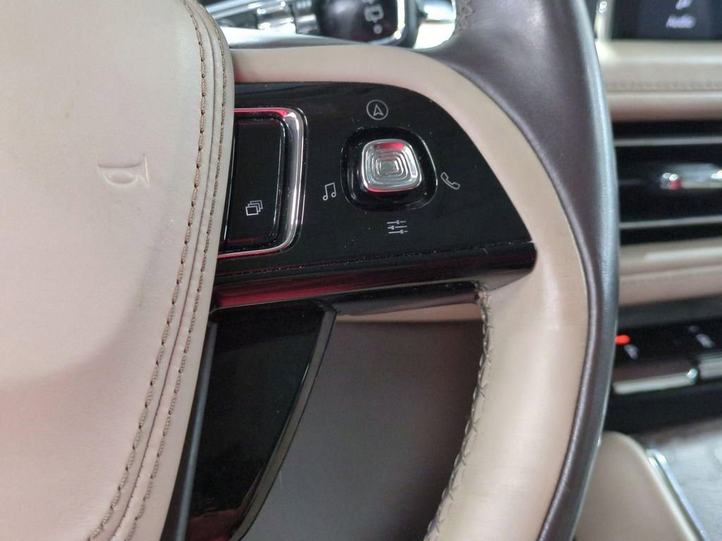 Certified 2020 Lincoln Aviator Reserve w/ Equipment Group 202A image 21