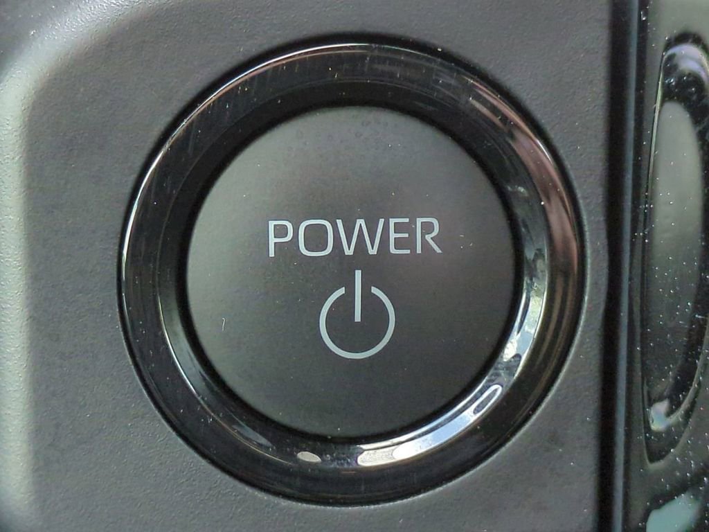 Used 2025 Toyota Tacoma Trailhunter image 28