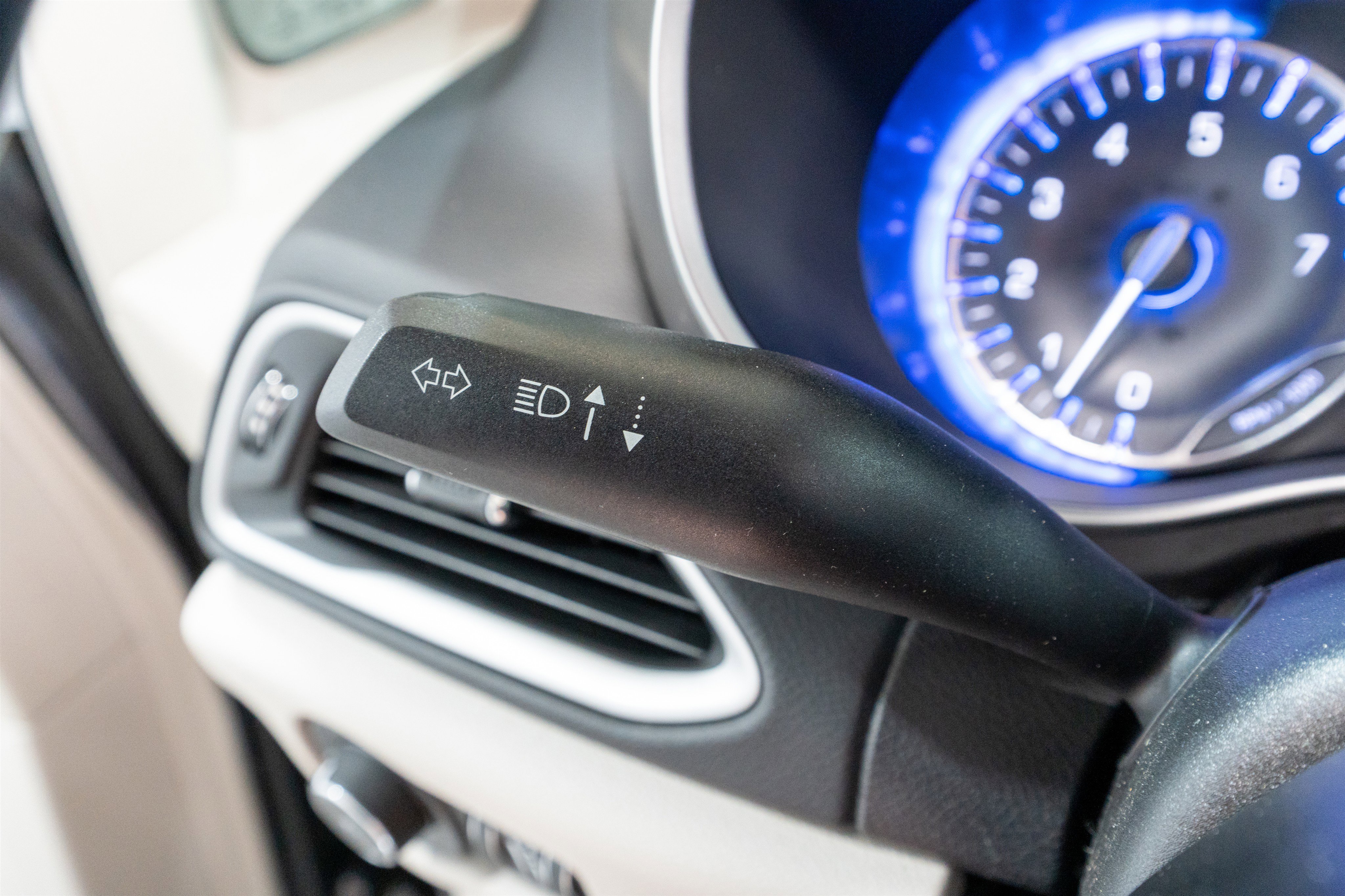 Used 2020 Chrysler Pacifica Touring-L image 25