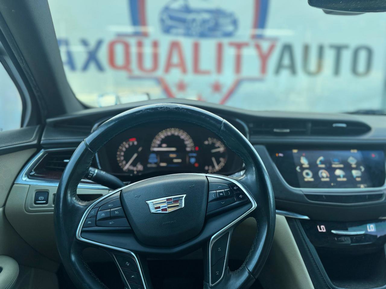Used 2018 Cadillac XT5 Luxury w/ Driver Awareness Package image 39
