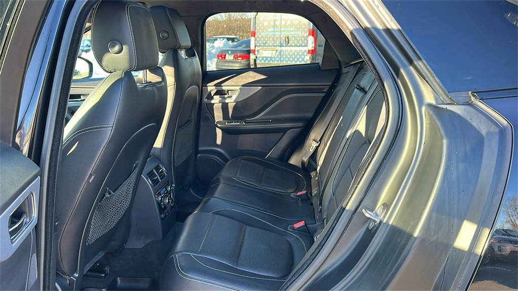 Used 2018 Jaguar F-PACE S image 20