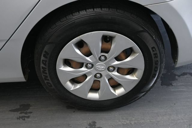 Used 2016 Hyundai Accent SE FWD image 11